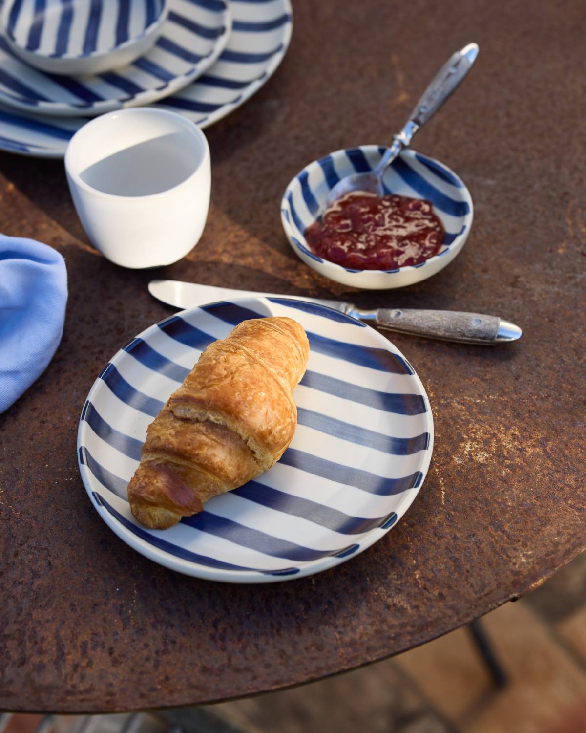 #farbe_blau-weiß-gestreift