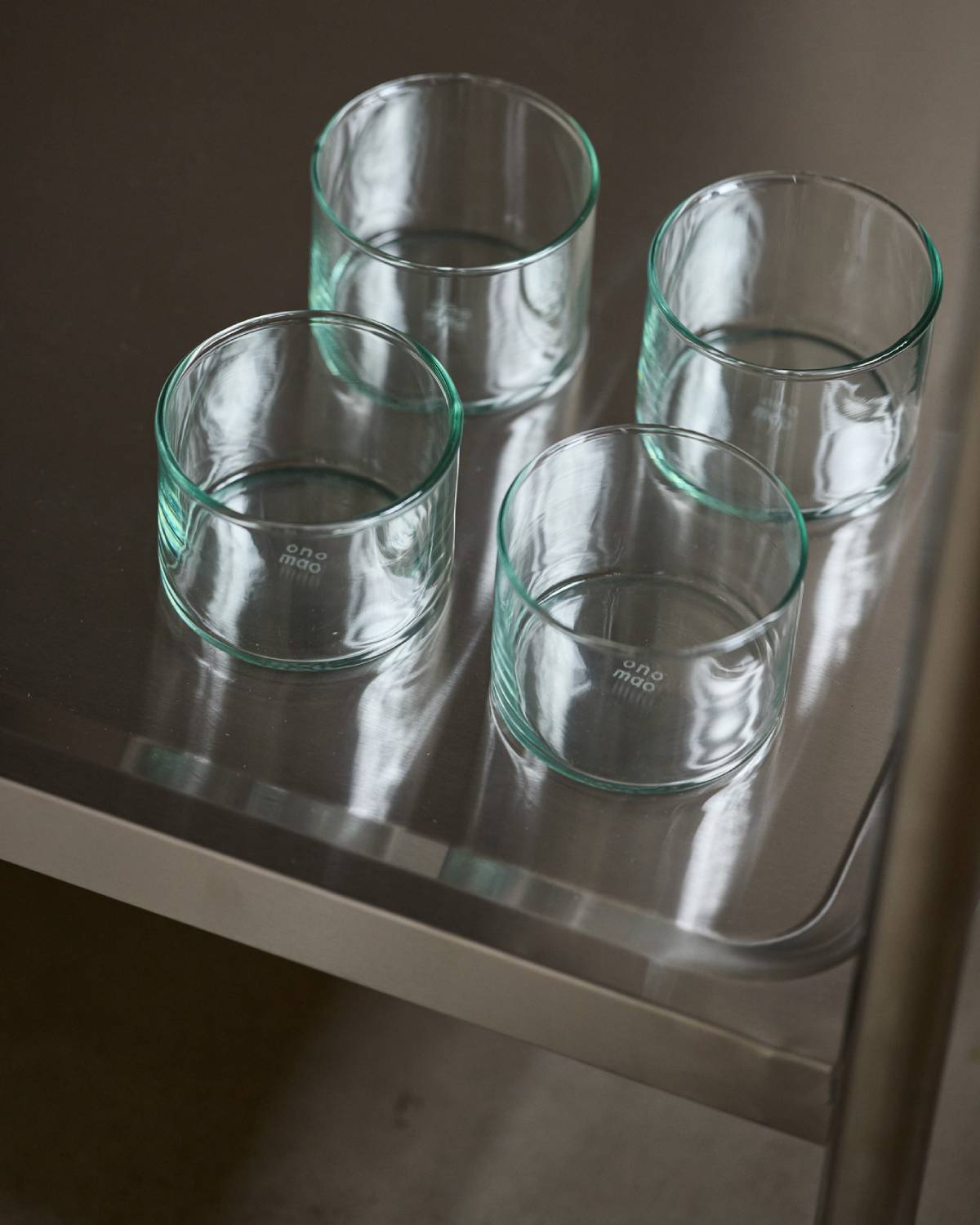 Kleines Glas 4er-Set + Karaffe - KLAR