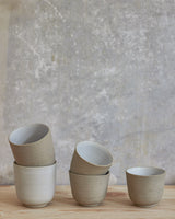 Handgemachte Keramik - Kleiner Becher Weiss Innen
